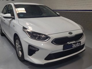 Kia Ceed 1.6 MHEV iMT Drive 100 kW (136 CV)