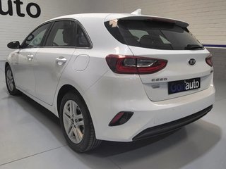 Kia Ceed 1.6 MHEV iMT Drive 100 kW (136 CV)