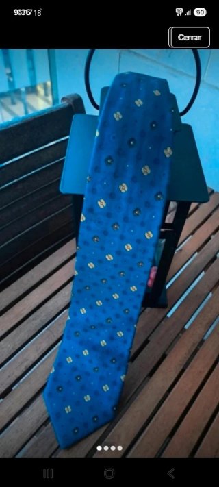 Corbata de seda natural azul con estampado