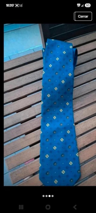 Corbata de seda natural azul con estampado