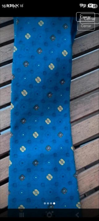 Corbata de seda natural azul con estampado