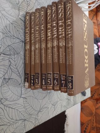 Diccionario enciclopédico Larousse, en color