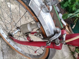 Bicicleta BH plegable roja