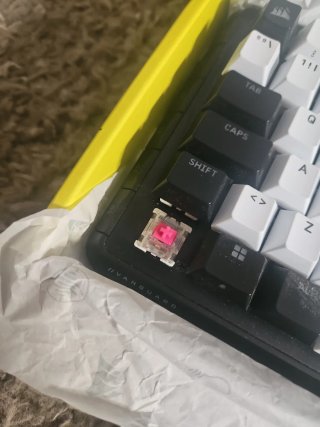 Teclado Mecánico Corsair Vanguard 96