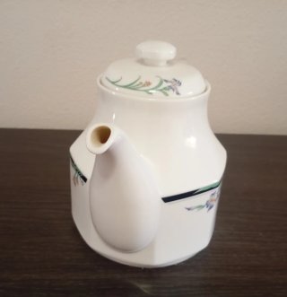 Tetera de porcelana Royal Doulton Juno, vintage