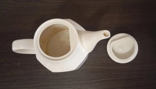 Tetera de porcelana Royal Doulton Juno, vintage