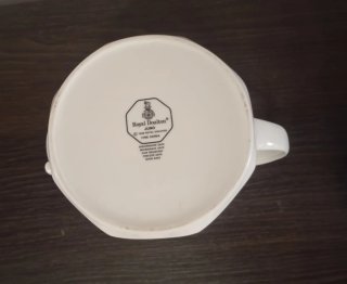Tetera de porcelana Royal Doulton Juno, vintage