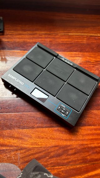 Alesis Samplepad Pro + Roland KD-7