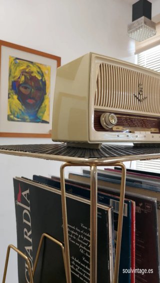 Mesa Auxiliar Mid Century