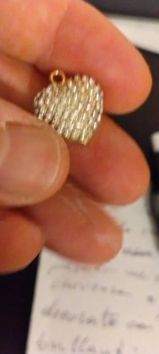 Pendente cuore in tono oro e strass