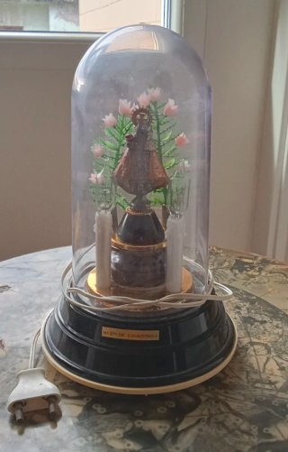 Virgen de Covadonga urna iluminada