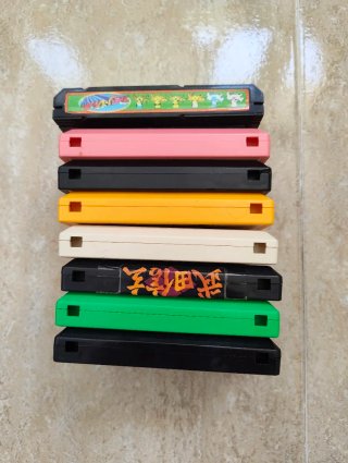 Consola Nintendo Famicom + 8 juegos
