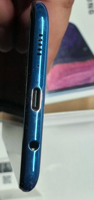 Samsung Galaxy A50 128GB + Funda Spigen