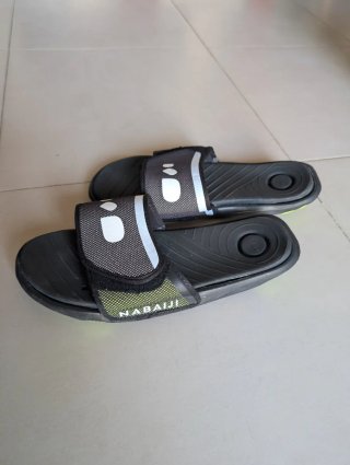 Chanclas Decathlon Ng/Bl con velcro 43-44