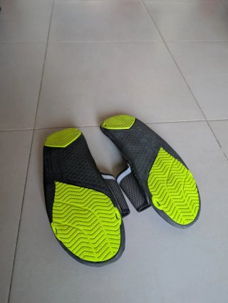 Chanclas Decathlon Ng/Bl con velcro 43-44