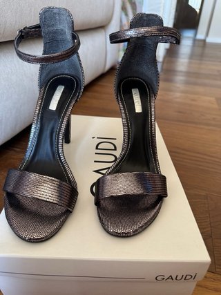 Scarpe con tacco eleganti
