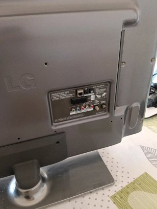 Televisión LG Plata