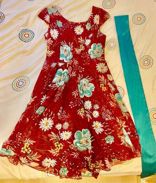 Vestido de fiesta estampado floral sin mangas