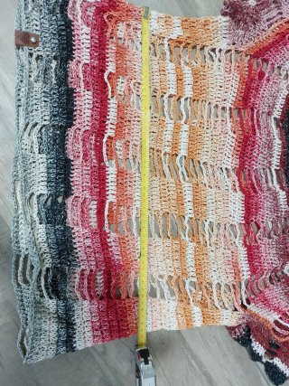 Maglietta in cotone effetto strappato