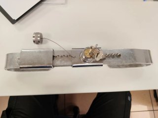 Cerradura de seguridad metálica con llaves