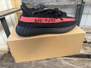 Adidas Yeezy Boost 350 V2 Negro/Rojo