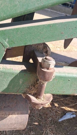Cultivador 5 brazos para el maiz.