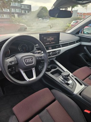Audi A4 2023