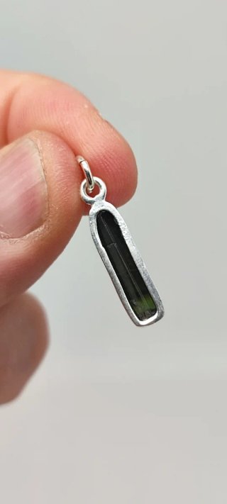 Colgante de Plata y Turmalina Verde.