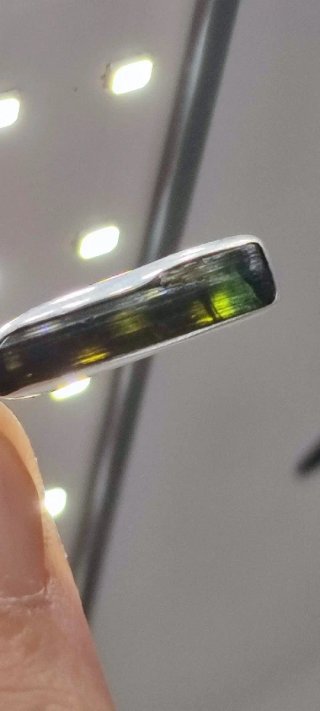 Colgante de Plata y Turmalina Verde.