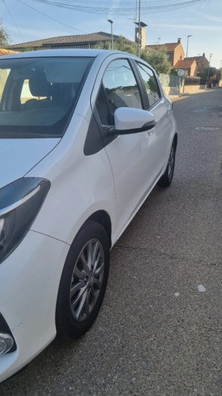 Toyota Yaris 2016