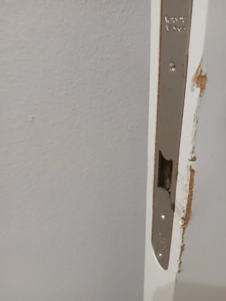 Puerta blanca habitación/pasillo