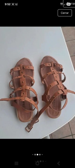 Sandalias estilo griego marrones
