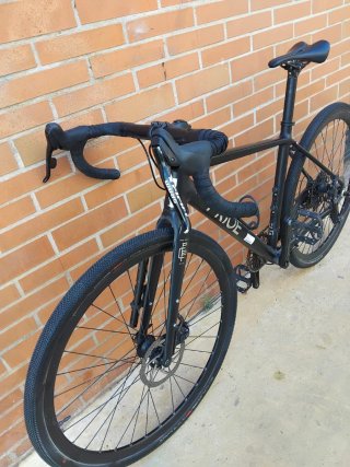 Bicicleta Gravel SRAM 11V