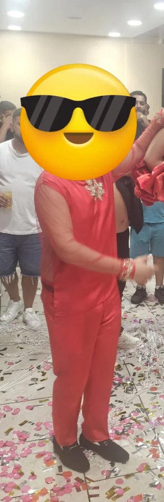 Traje rojo de fiesta