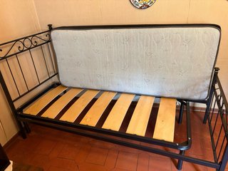 Letto singolo in ferro battuto