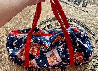 Mochila de viaje con estampado de perros