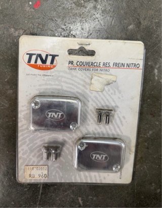 Tapas TNT para bomba freno Yamaha Aerox