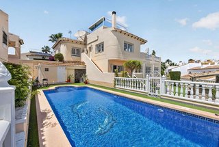 Chalet en venta en Campos de Golf - Villa Martin - Los Dolses en Orihuela