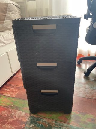 Cajonera estrecha marrón