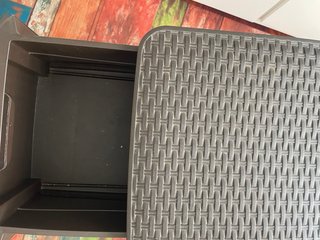 Cajonera estrecha marrón