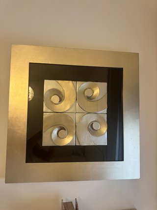 Cuadro decorativo espiral dorado y plateado
