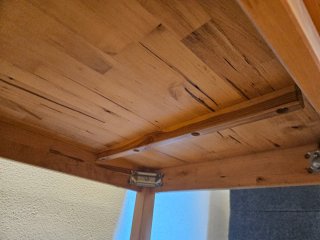 Mesa de comedor de madera. 120x74x74
