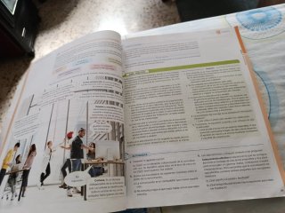 Comunicación Empresarial y Atención al Cliente ...