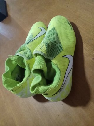 Botas de fútbol Nike Phantom GHOST