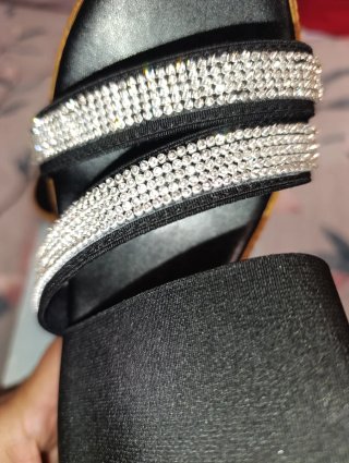 Sandalias cuña Italia Trend negras y plateadas