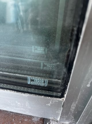 Hoja ventana aluminio doble cristal.