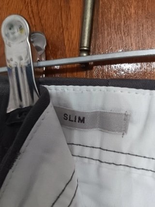 Pantalón Cargo Gris