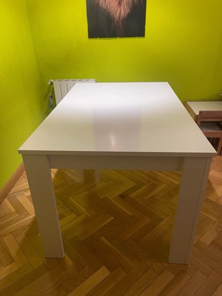 Mesa de comedor blanca extensible