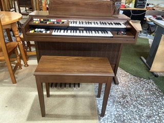 ÓRGANO YAMAHA CON TABURETE