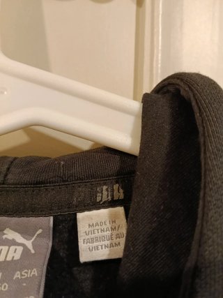 Sudadera Puma Negra con Escudo